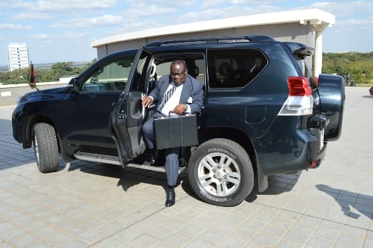 Goodall Gondwe Getting out of offcial vehicle