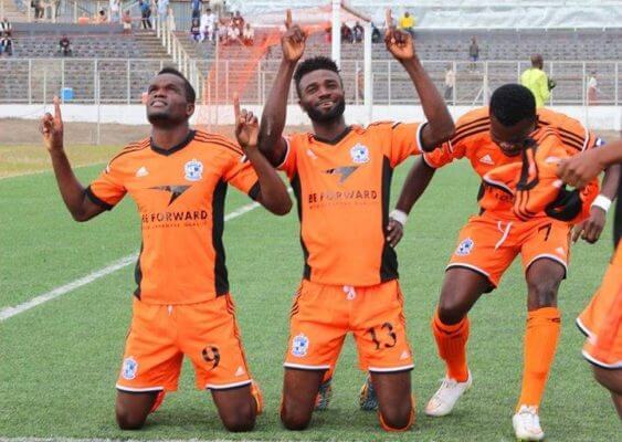 Be forward Wanderers players celebrating a goal