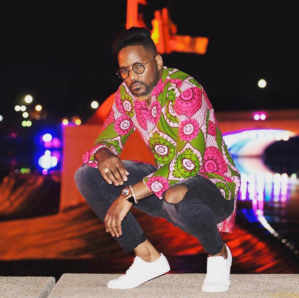 Tay Grin
