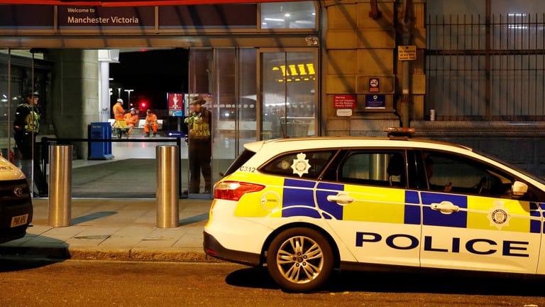 3 injured in Manchester rail station stabbing, attacker reportedly shouted ‘Allah’