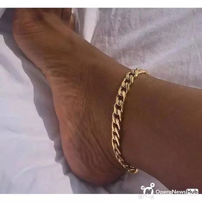 What Does It Mean To Wear An Anklet