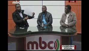 “Serve Malawians diligently not politicians”-Information Minister Namalomba dares MBC journalists