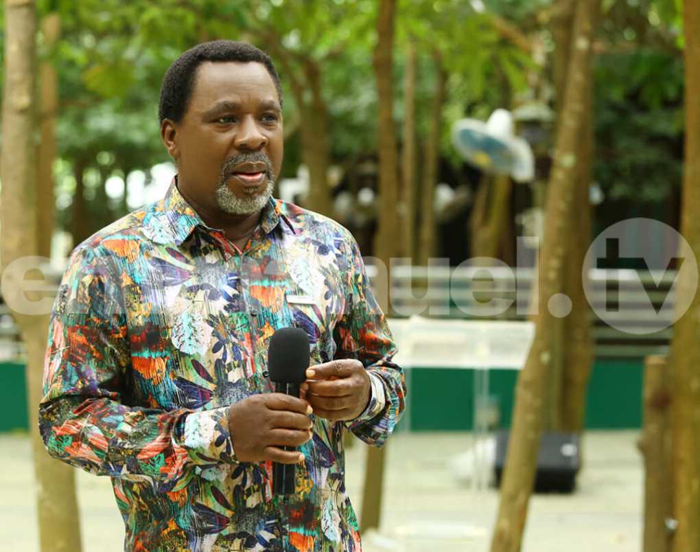 TB Joshua Speaks on Pastor Dare Adeboye’s Death, Prays For RCCG
