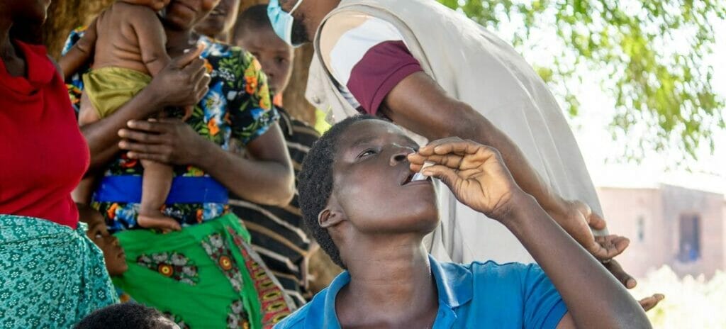 Daina Denja takes the cholera vaccine during UNICEF' cholera vaccine campaign at Misili village in Chikwawa district, Malawi.