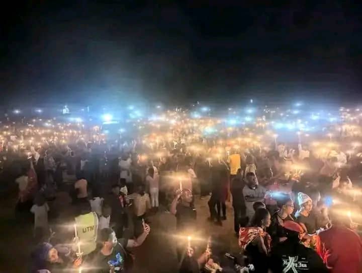 Candle light for Chilima