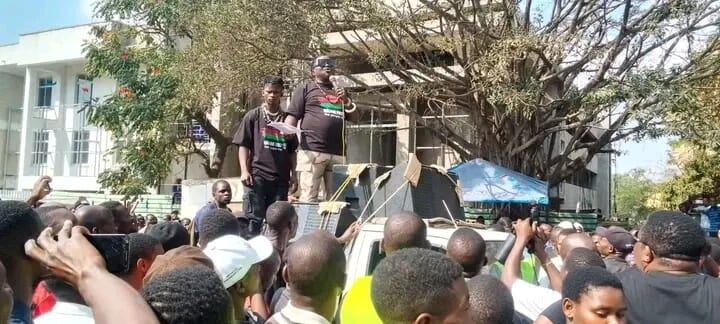 Activist Kalindo Presents Petition to Blantyre DC’s Office, Demands Urgent Resolution to National ID Anomalies
