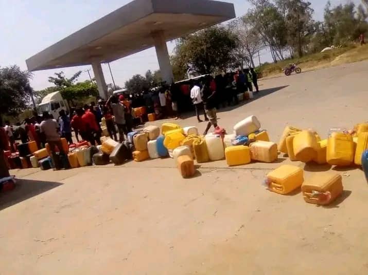 MERA bans buying of fuel in jerry cans across Malawi
