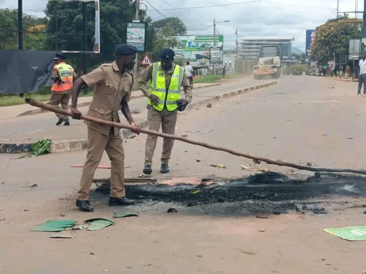 Four Malawi police officers arrested for robbery in Blantyre